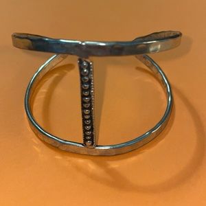 Bracelet -cuff